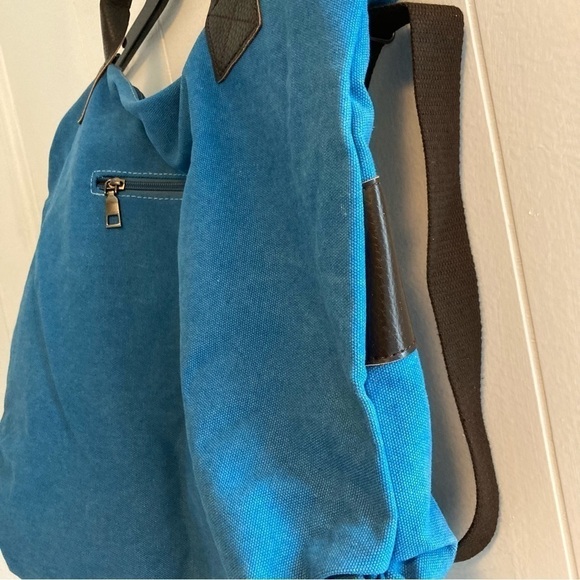 Classic Fashion Large Hobo Handbag Carry Handles Or Strap Color Blue - Picture 4 of 10